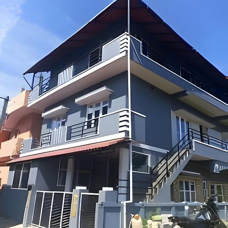 Cloudy Adobe Villa Madikeri Exterior photo