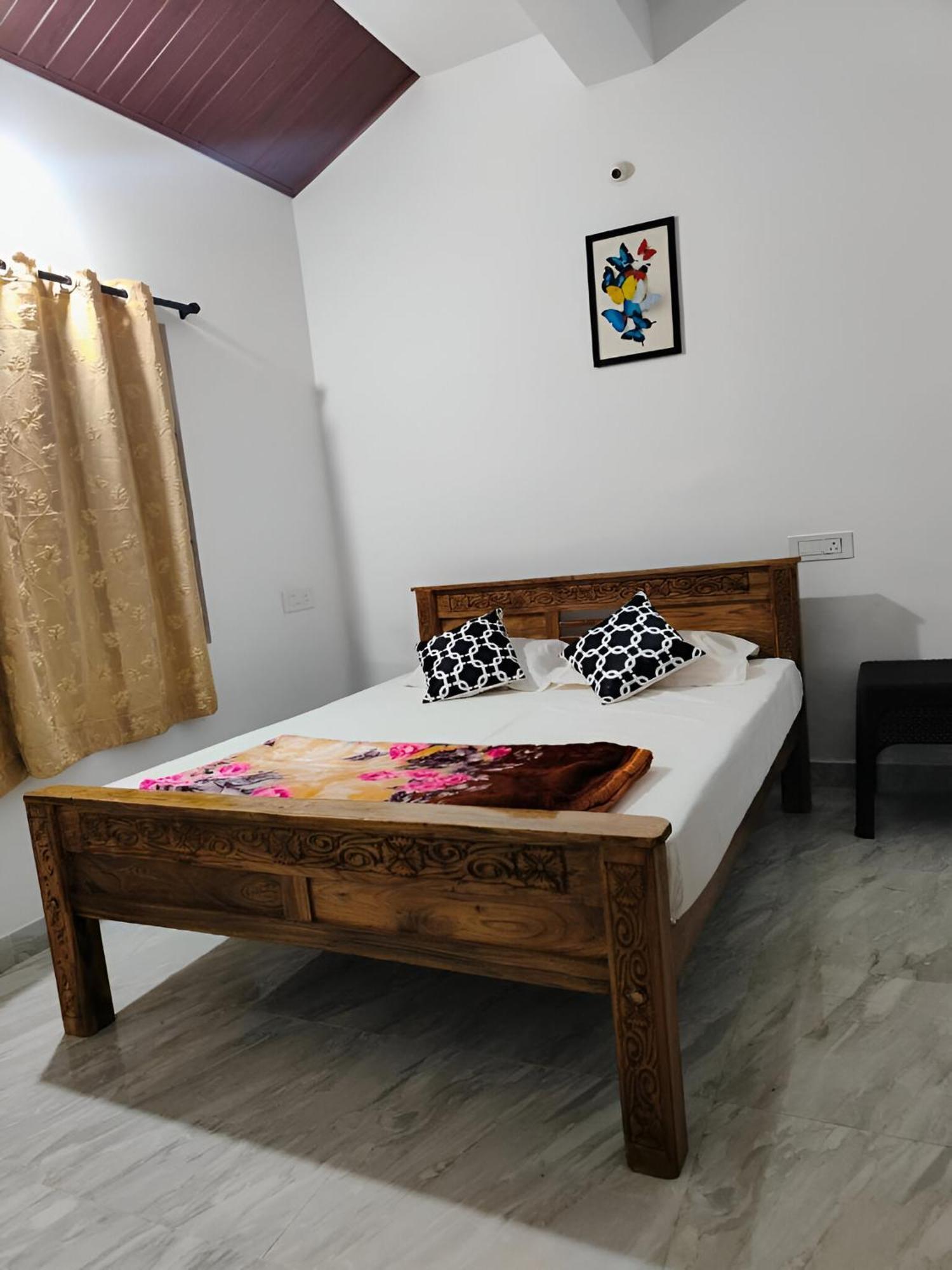 Cloudy Adobe Villa Madikeri Exterior photo