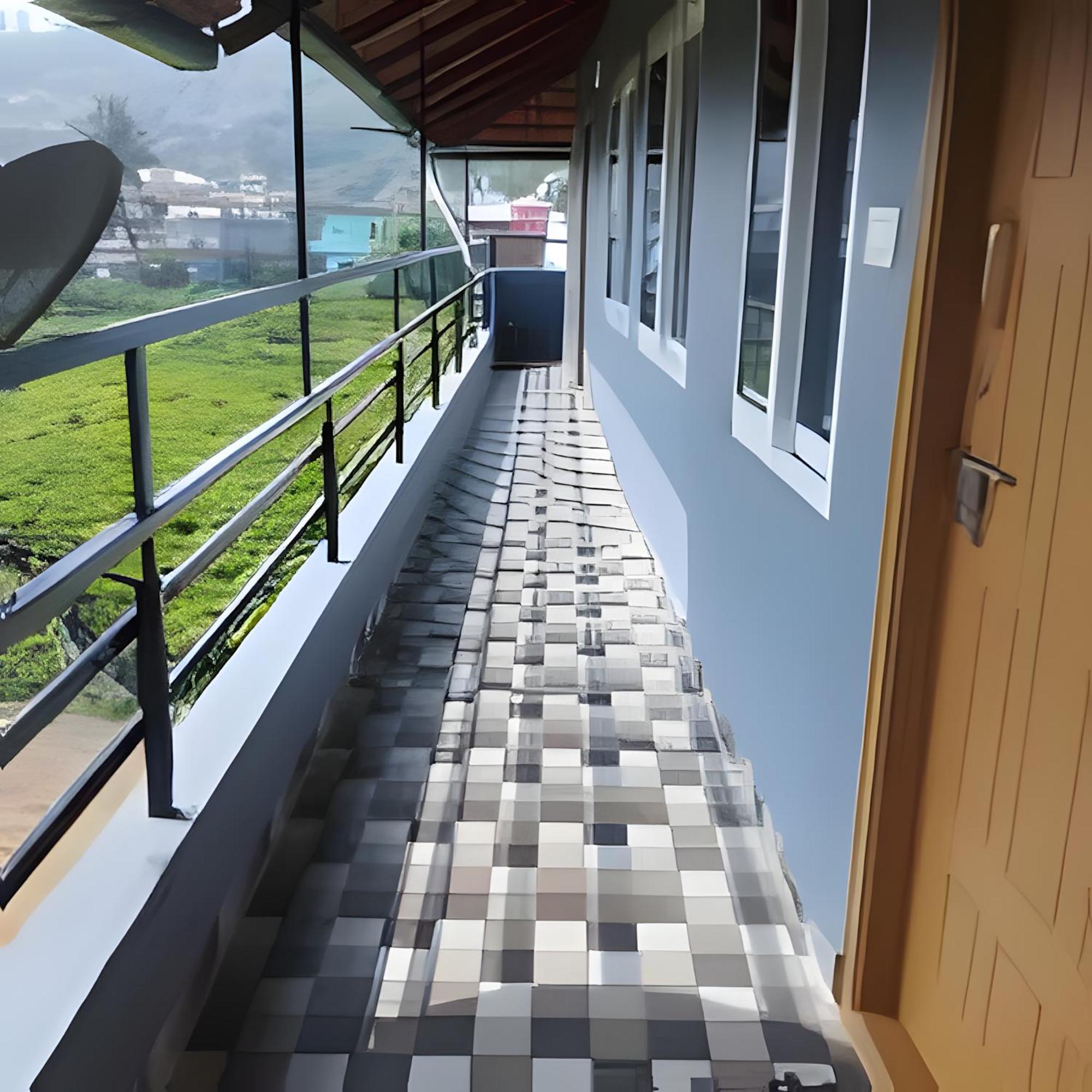 Cloudy Adobe Villa Madikeri Exterior photo